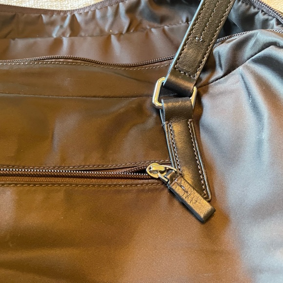 Tumi Weekender Duffel Bag ~ Dark Brown - Picture 5 of 8